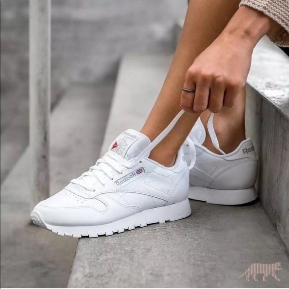 Women’s Reebok Classic Renaissance - Picture 2 of 4